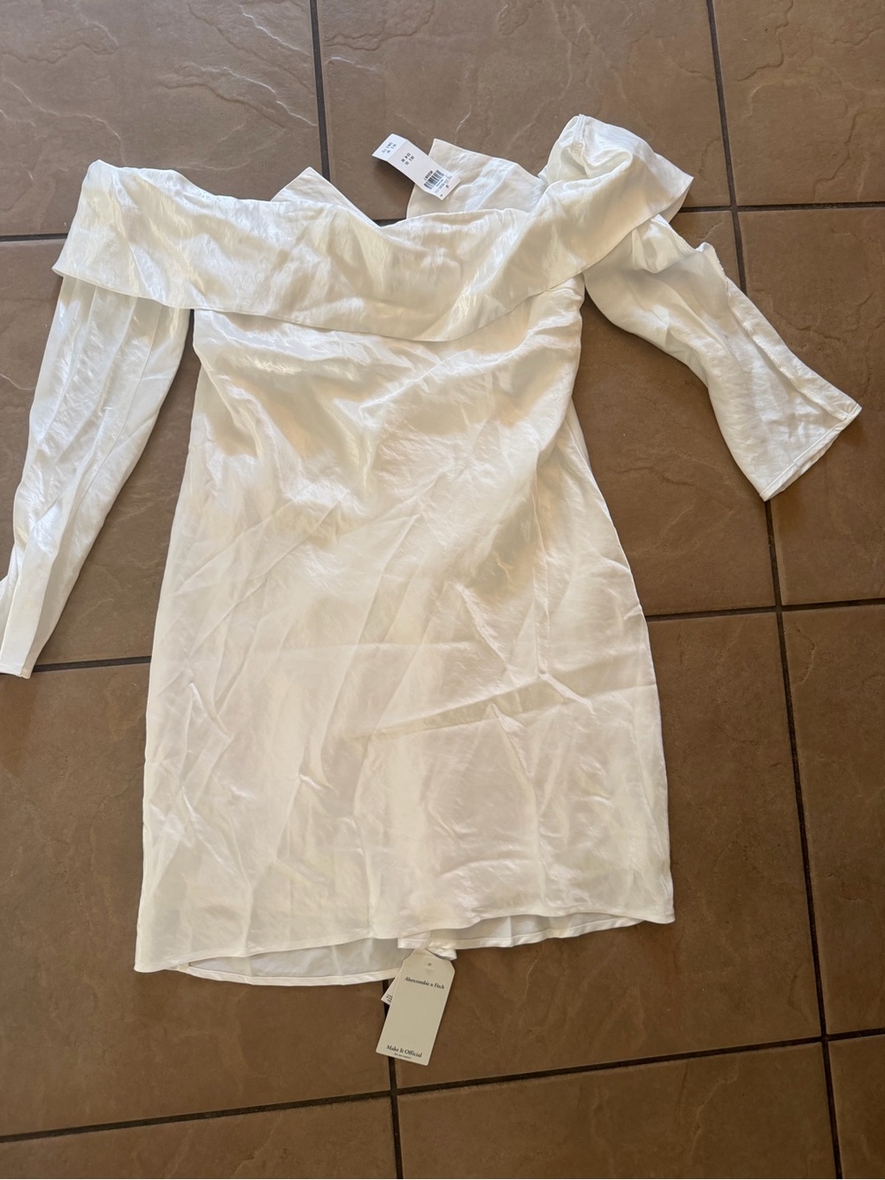 Abercrombie & Fitch White Off-Shoulder Mini Dress